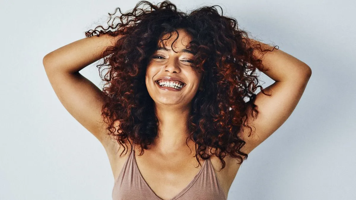 want-to-keep-your-curls-healthy-naturally-5-hair-oils-to-maintain-bouncy-and-shiny-curls
