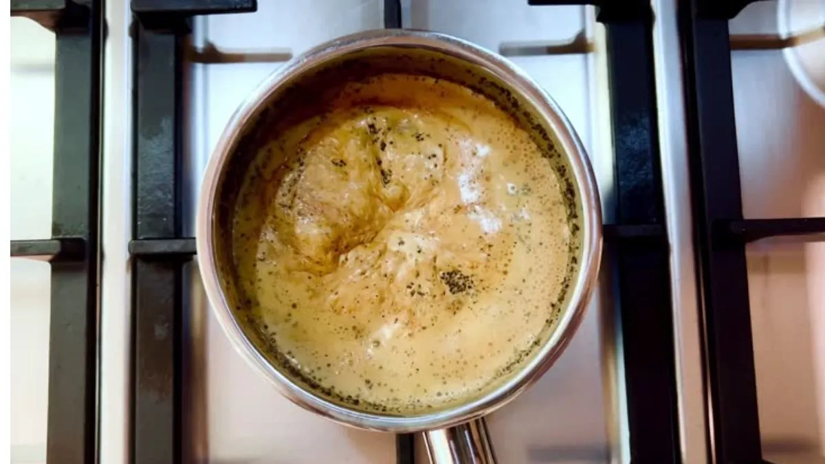 what-happens-when-you-drink-over-boiled-milk-tea-know-5-potential-health-risks