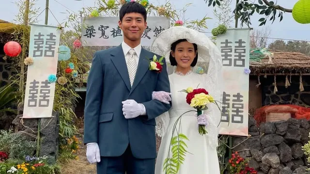 did-iu-and-park-bogum-charge-500-million-krw-per-episode-for-netflix-kdrama-when-life-gives-you-tangerines-here-is-the-truth