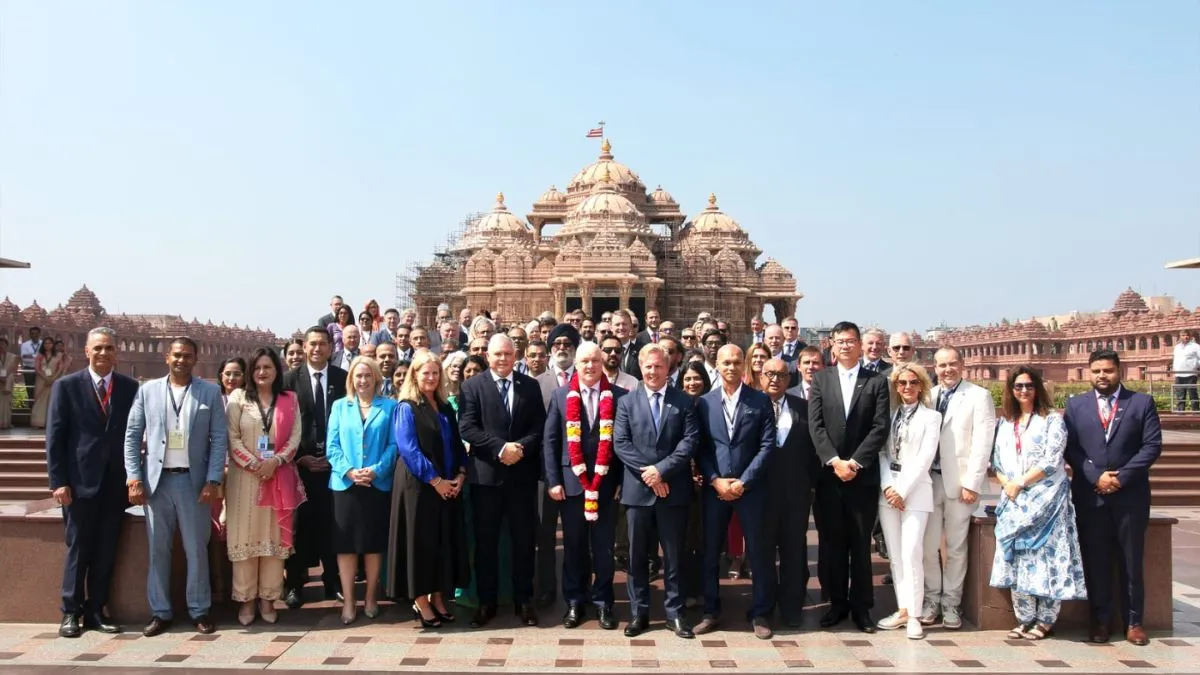 new-zealand-prime-minister-christopher-luxon-visits-swaminarayan-akshardham-strengthening-indianz-cultural-ties