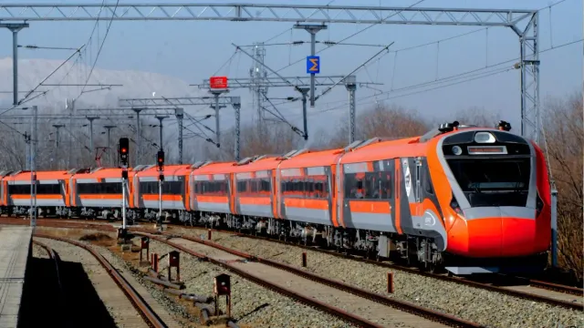 mumbaimangaluru-vande-bharat-soon-indian-railways-aims-for-better-occupancy-and-efficiency-details