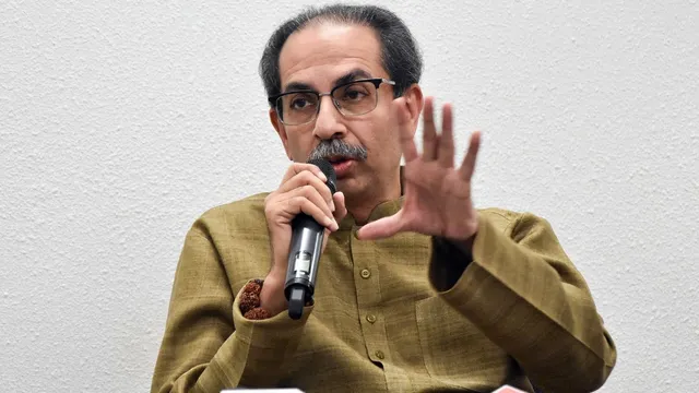 jo-gaddar-hai-wo-gaddar-hai-uddhav-thackeray-defends-kunal-kamras-remarks
