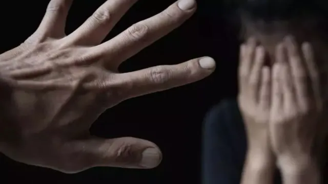 hyderabad-woman-jumps-from-moving-train-to-escape-sexual-assault-attempt