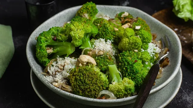 4-simple-ways-to-cook-broccoli-the-right-way