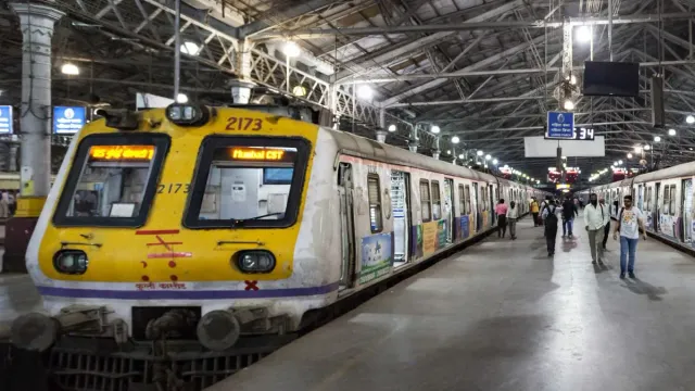 mumbai-railway-stations-to-get-elevated-decks-at-dombivli-ghatkopar-vasai-road-mulund-mira-road-among-others-to-decongest-platforms-manage-rush