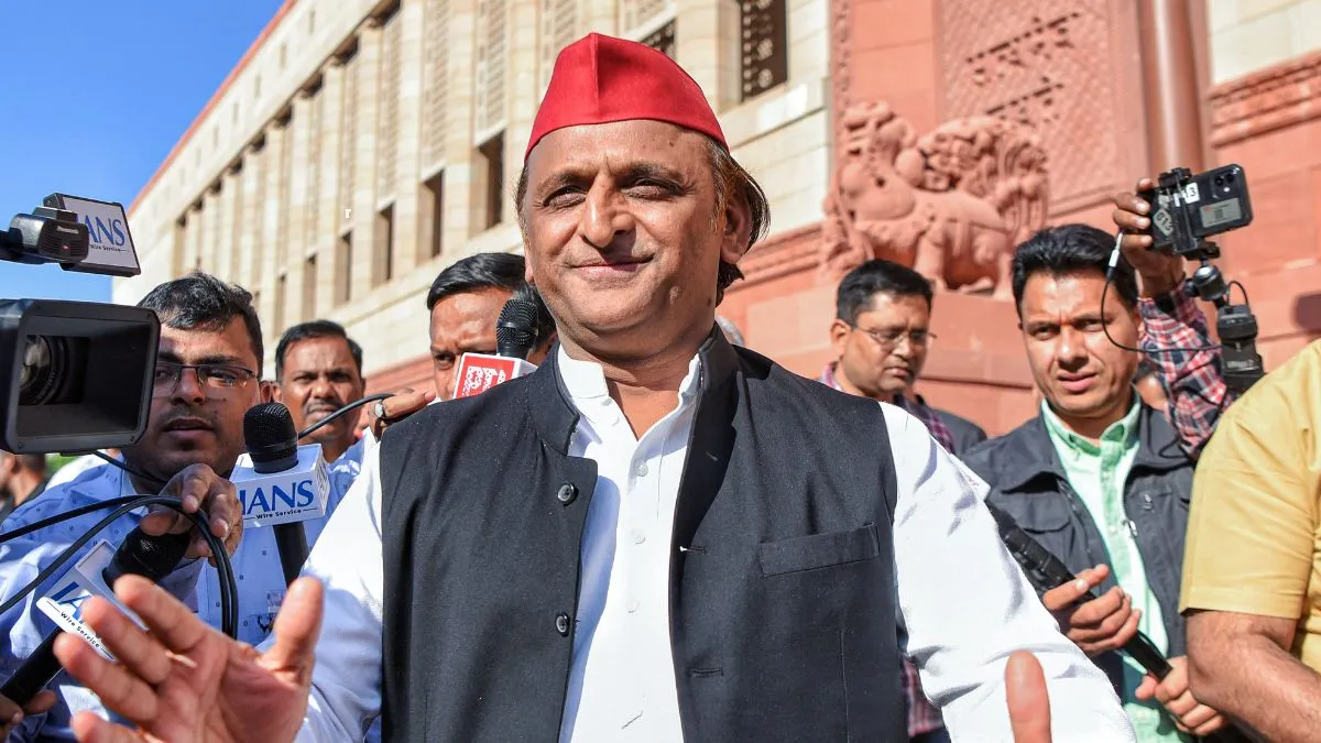 akhilesh-yadav-cowshed-source-of-foul-smell-remark-triggers-row-bjp-calls-it-insult-to-sanatan-dharma