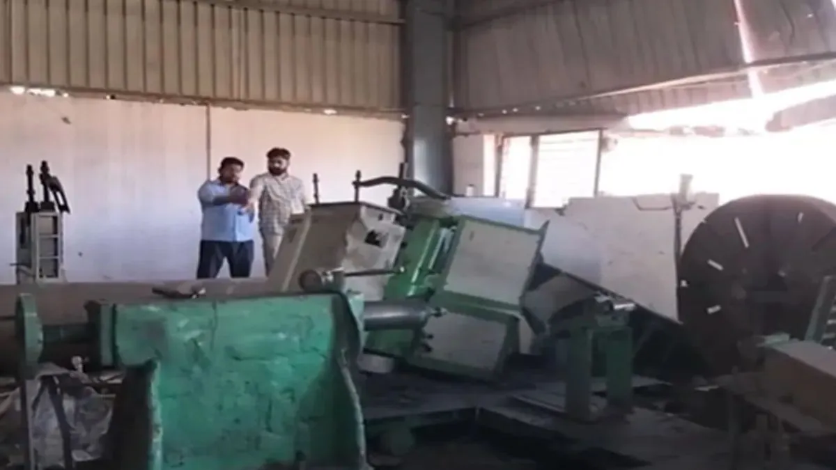 ghaziabad-3-killed-in-boiler-blast-at-paper-mill-in-atrauli-area-video