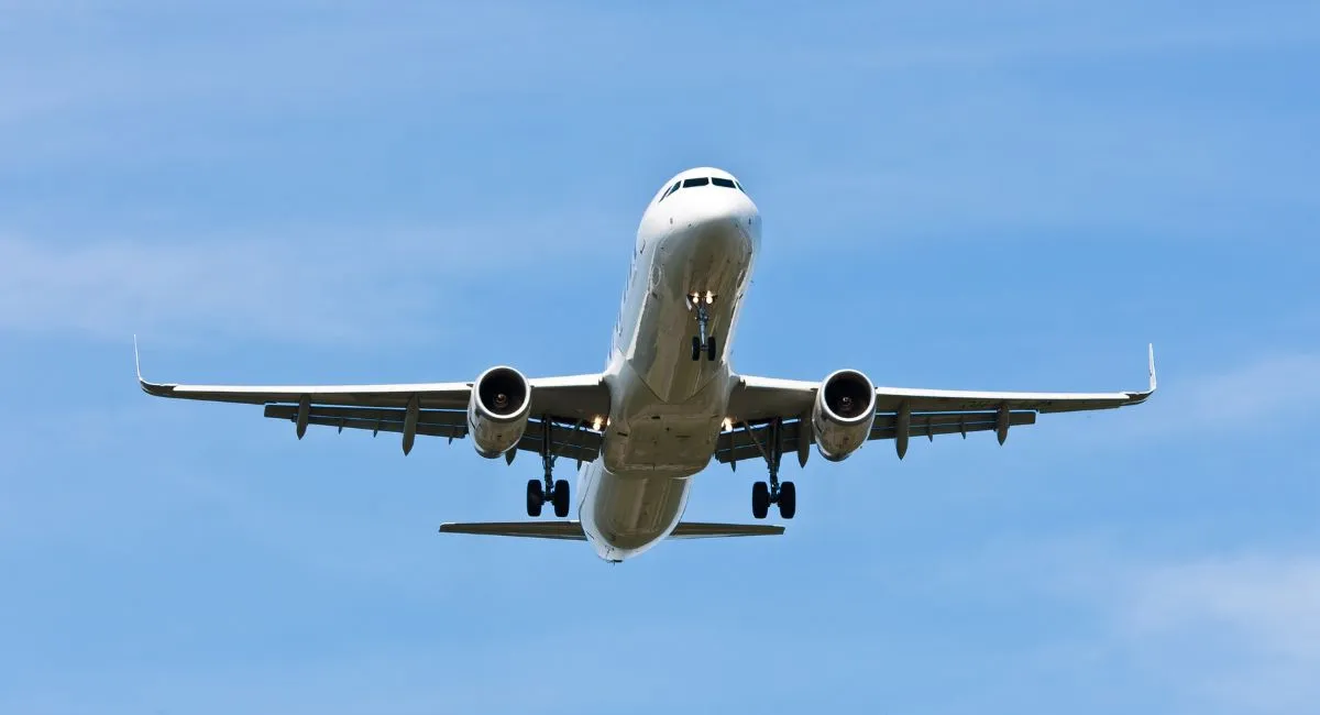 indigo-introduces-daily-direct-flights-from-lucknow-to-srinagar-halts-nagpur-route-due-to-low-demand-details