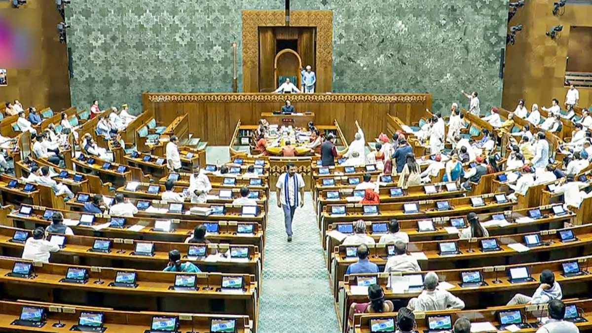 sparks-to-fly-as-waqf-amendment-bill-faces-lok-sabha-test-today-nda-allies-in-spotlight-amid-india-blocs-unity-show-updates