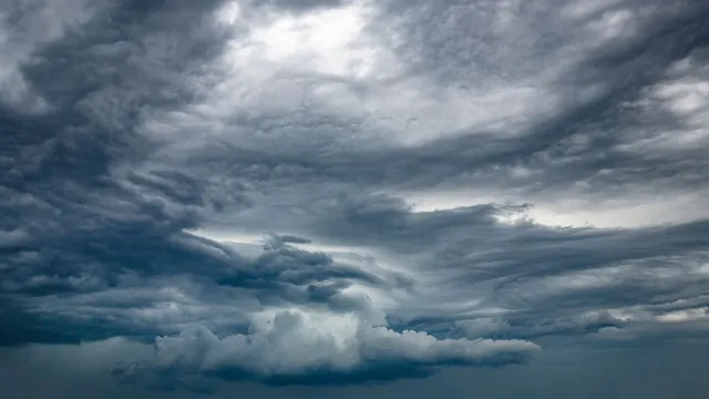 madhya-pradesh-weather-hailstorms-gusty-winds-likely-today-rain-and-thunderstorms-expected-till-april-4