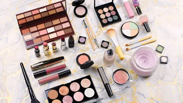beginners-makeup-guide-7-must-have-essentials-for-your-first-makeup-kit