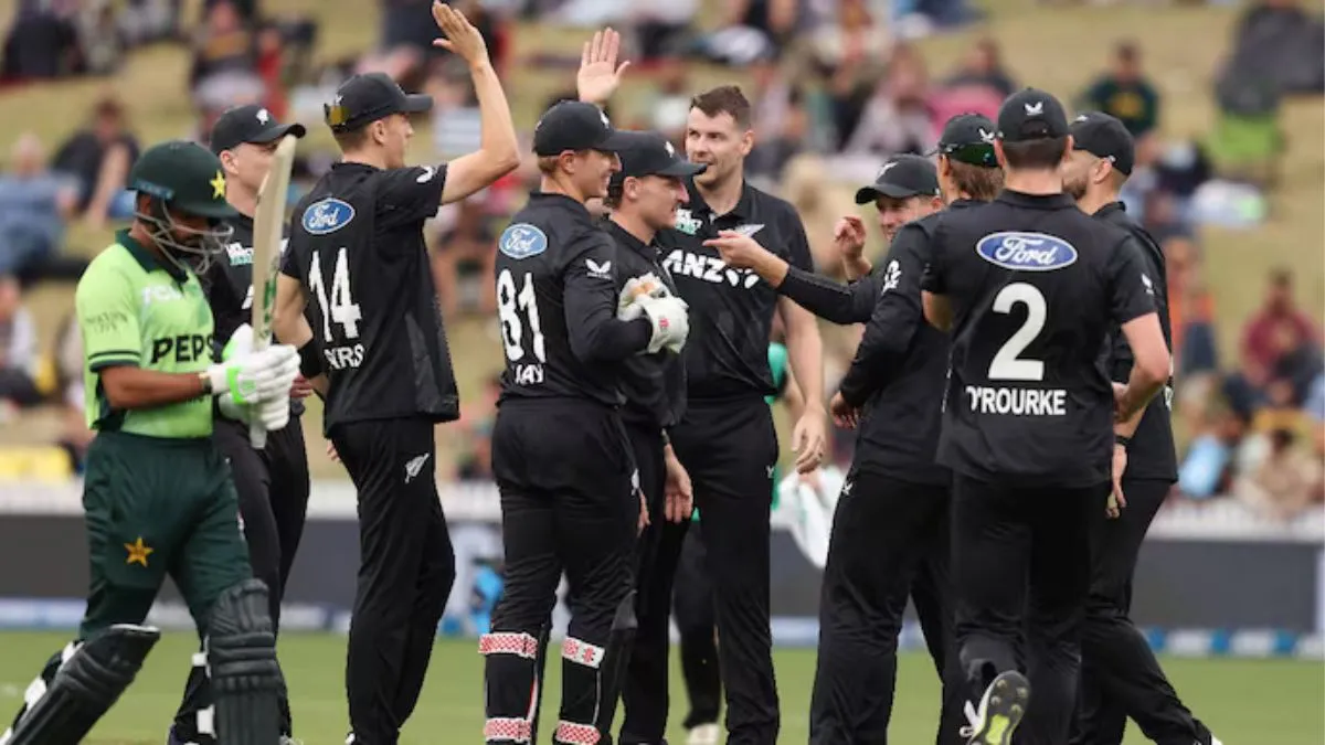 new-zealand-national-cricket-team-vs-pakistan-cricket-team-match-scorecard-mitchell-hay-ben-sears-guide-new-zealand-to-84run-victory-in-2nd-odi-as-host-clinch-series-by-20