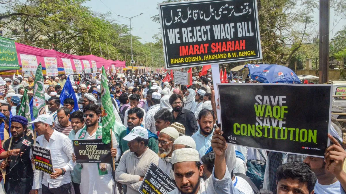 waqf-amendment-bill-uttar-pradesh-police-high-alert-pac-kanpur-lucknow-muzaffarnagar-agra-mathura-tight-security-latest-news