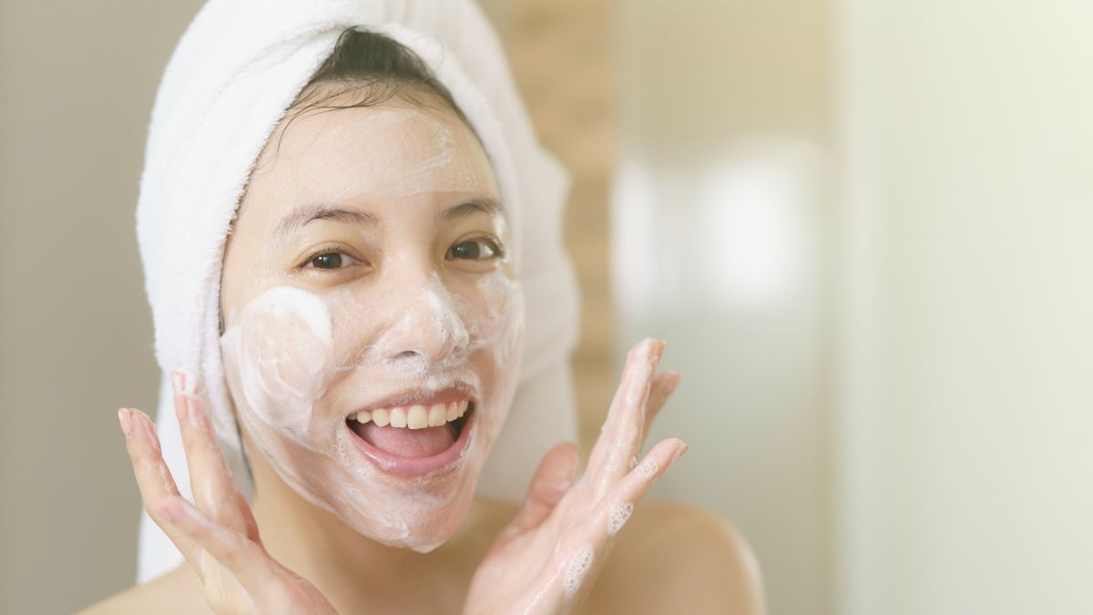 Best Face Cleanser Based On Skin Types
