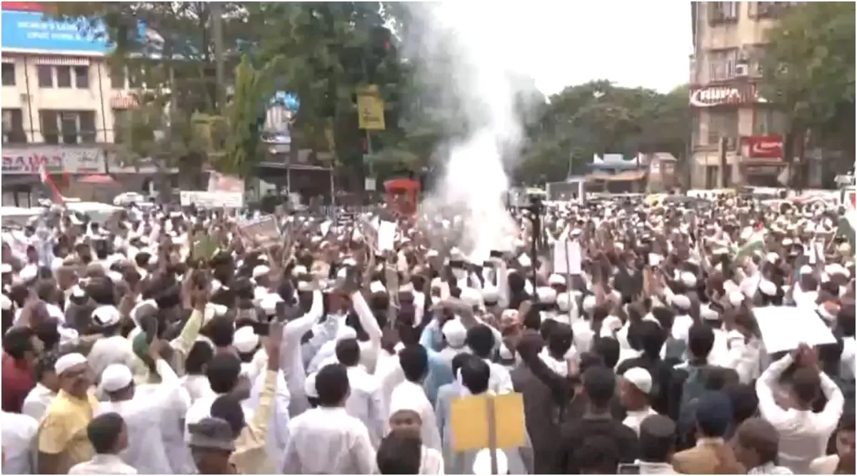 waqf-amendment-bill-protests-erupt-in-chennai-kolkata-police-ramp-up-security-in-delhi-shaheen-bagh-sambhal-up-video