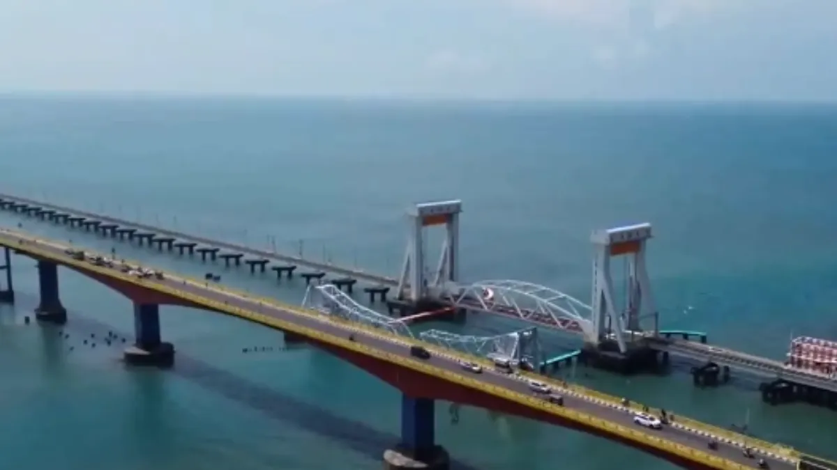 pamban-rail-bridge-pm-modi-to-inaugurate-indias-first-vertical-lift-sea-bridge-in-rameswaram-tomorrow-key-features