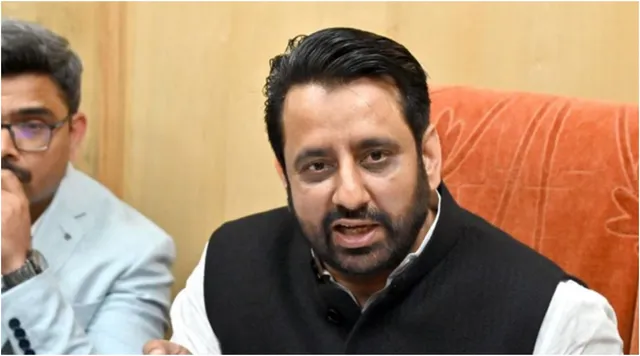 waqf-amendment-bill-after-asaduddin-owaisi-and-congress-aaps-amanatullah-khan-challenges-legislation-in-supreme-court