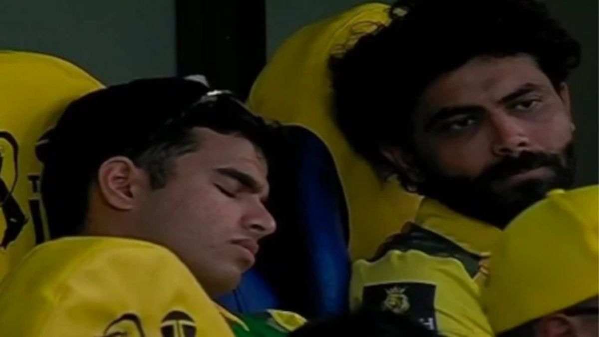 delhi-capitals-vs-chennai-super-kings-match-scorecard-ipl-2025-csks-vansh-bedi-found-sleeping-in-dugout-during-run-chase-against-dc-see-viral-post