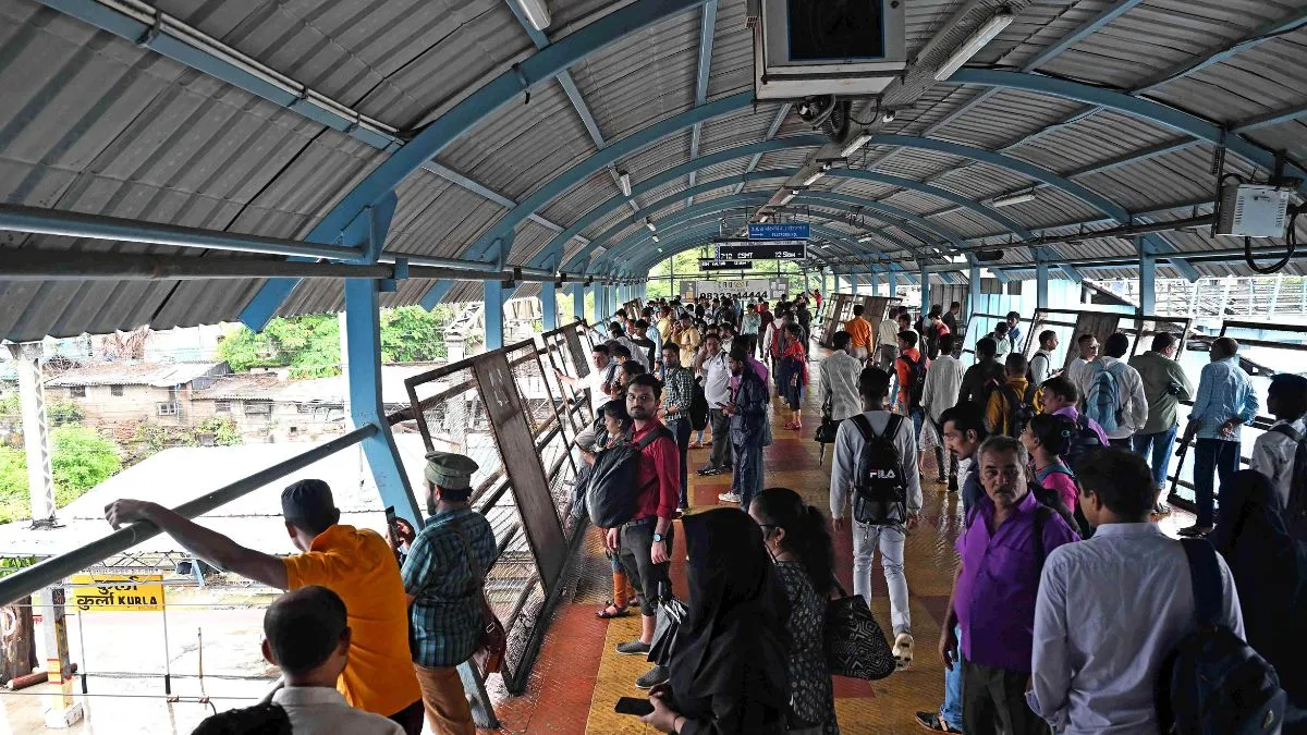 mumbai-local-update-mumbai-local-trains-mega-block-on-sunday-trains-cancelled-check-revised-schedule