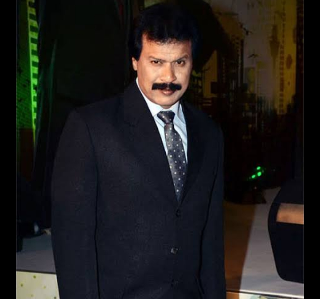 Fedreikcs late dinesh fadnavis