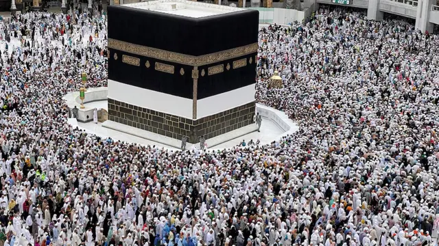 saudi-arabia-imposes-temporary-visa-ban-for-14-countries-including-india-and-pakistan-before-hajj-reports