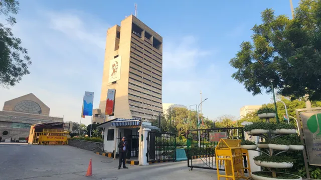 traffic-to-waste-management-new-delhi-municipal-body-to-follow-surat-model-of-smart-urban-planning