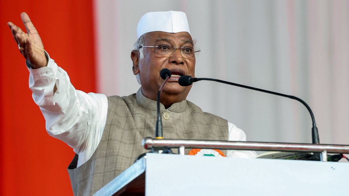 rest-or-rise-inactive-leaders-to-exit-district-presidents-to-be-empowered-as-kharge-calls-the-shots-at-aicc-gathering-in-ahmedabad