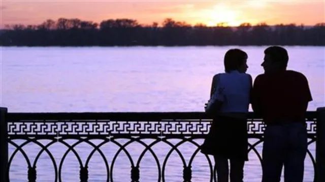 micro-cheating-on-rise-in-united-states-what-it-is-and-how-this-trend-is-quietly-ruining-relationships