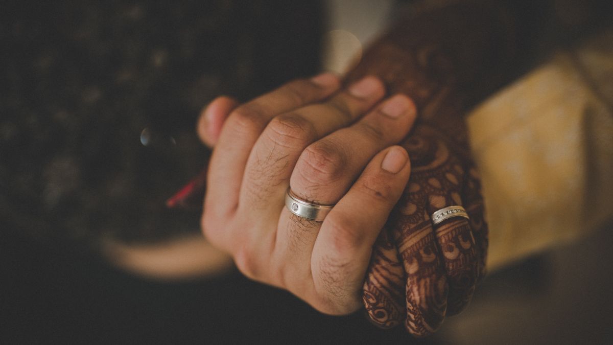 up-30yearold-mother-of-three-converts-religion-ties-knot-with-class-12-boy-in-third-marriage
