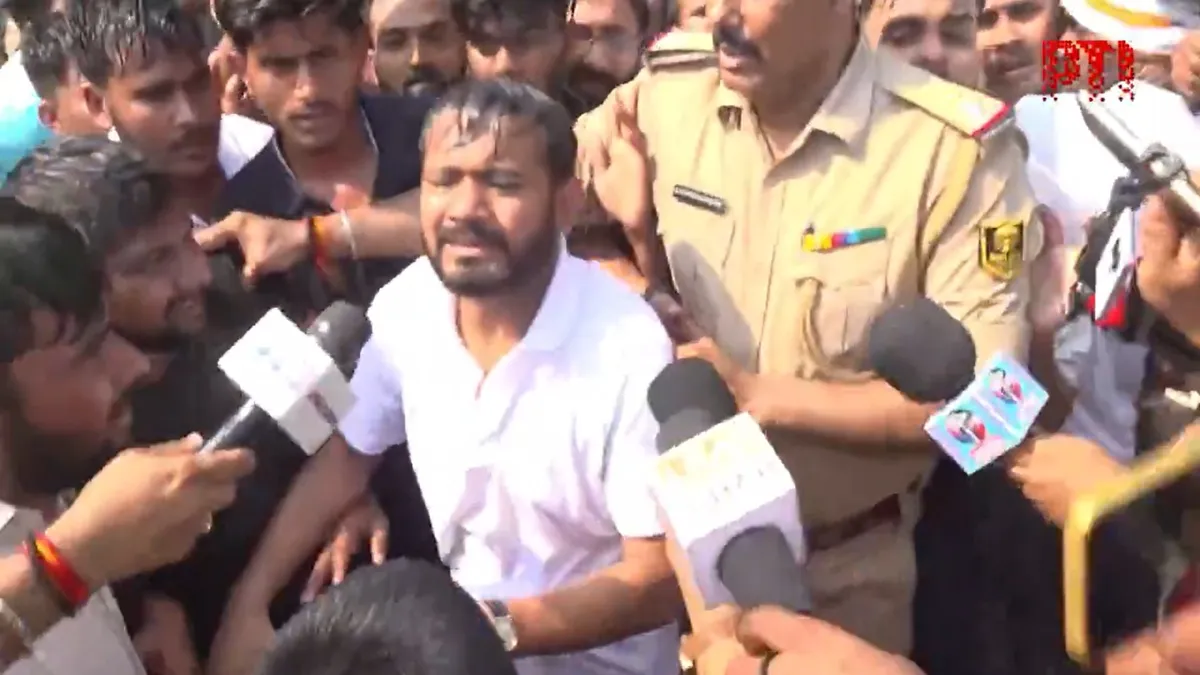 bihar-kanhaiya-kumar-other-party-workers-detained-during-palayan-rokonaukri-do-yatra-in-patna