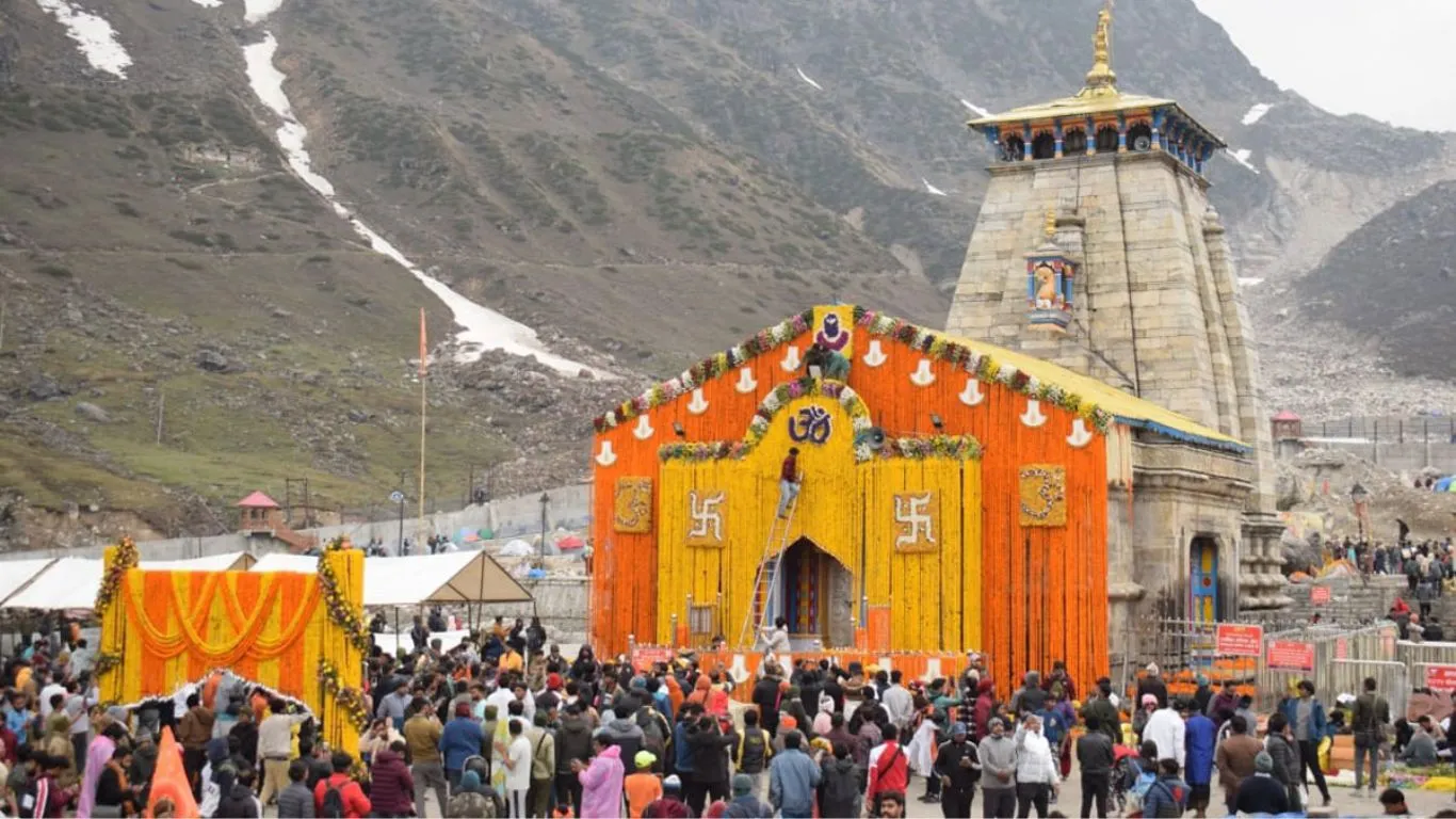 char-dham-yatra-2025-how-to-book-irctc-helicopter-services-for-kedarnath-check-dates-prices-other-details