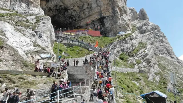 amarnath-yatra-2025-advance-booking-to-begin-soon-know-schedule-route-registration-process