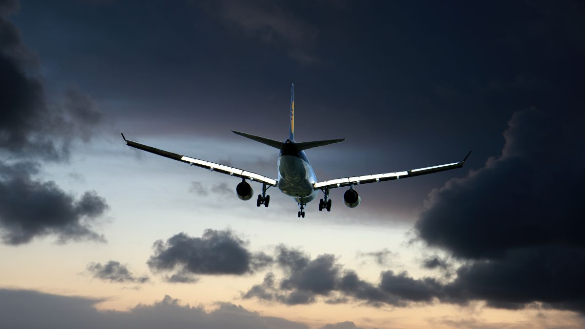 us-plane-crash-faa-investigates-after-small-aircraft-goes-down-in-new-york-field