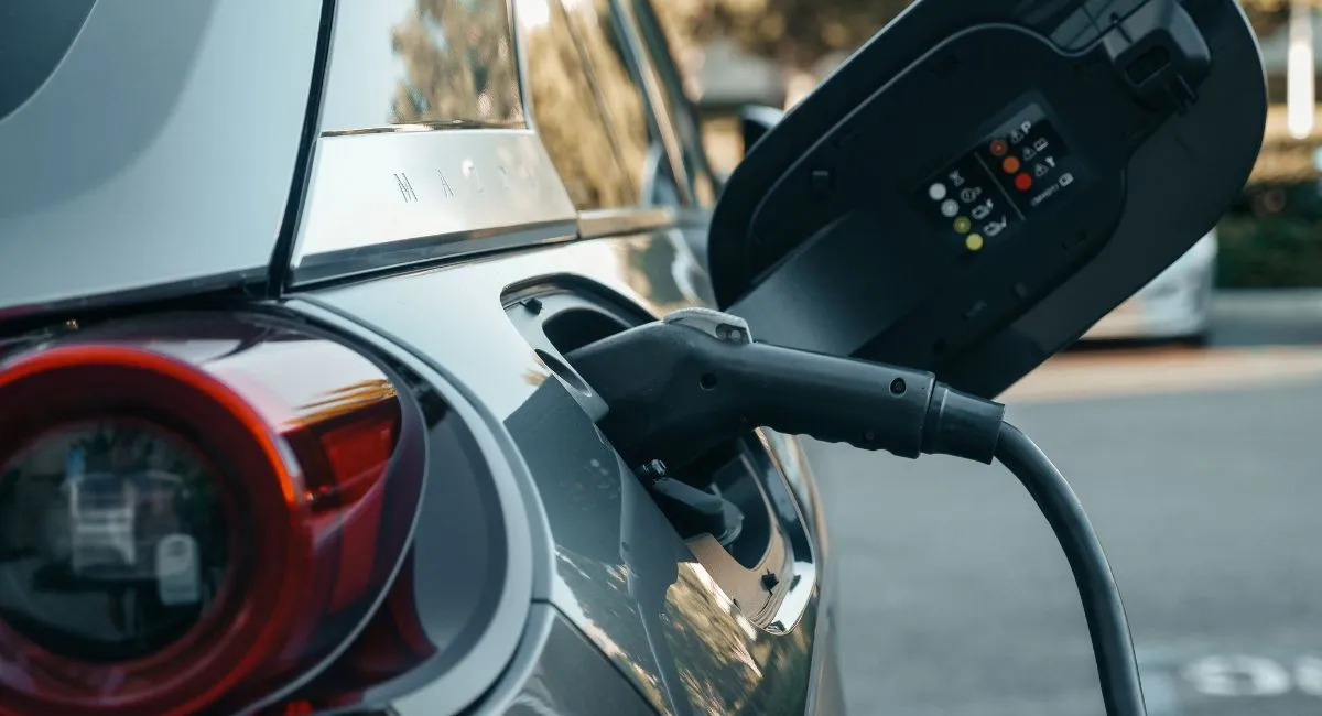 bihar-targets-15-ev-share-by-2028-offers-incentives-builds-charging-stations-to-encourage-commuters
