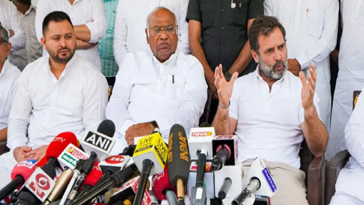 bihar-elections-tejashwi-yadav-to-meet-congress-president-kharge-in-delhi-today-seatsharing-on-agenda
