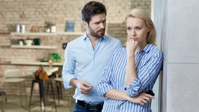 5-manipulation-moves-women-must-be-careful-of-in-romantic-relationships-gaslighting-stonewalling-and-more