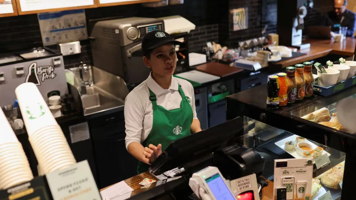 starbucks-unveils-bold-new-dress-code-starting-this-may-heres-whats-different