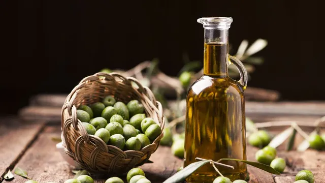 olive-oil-for-hair-care-replace-your-regular-hair-oil-with-olive-oil-to-experience-these-noticeable-improvements
