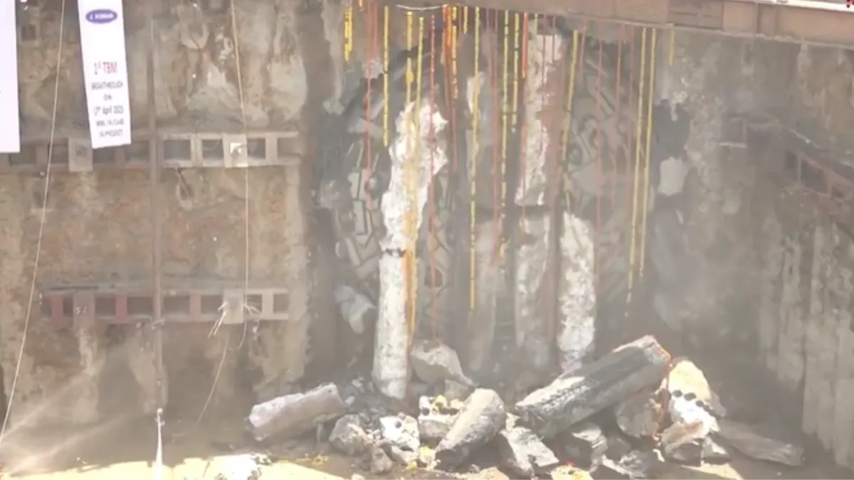 mumbai-metro-line-7a-tunnel-breakthrough-brings-direct-airport-connectivity-from-dahisar-east