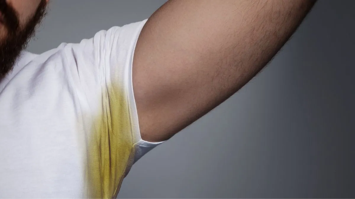 5-clever-hacks-to-remove-deodorant-and-perfume-stains-from-clothes