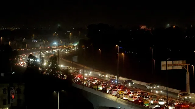 delhi-traffic-advisory-barapulla-flyover-shut-for-over-one-week-due-to-meerut-rrts-work-check-timings-diversions