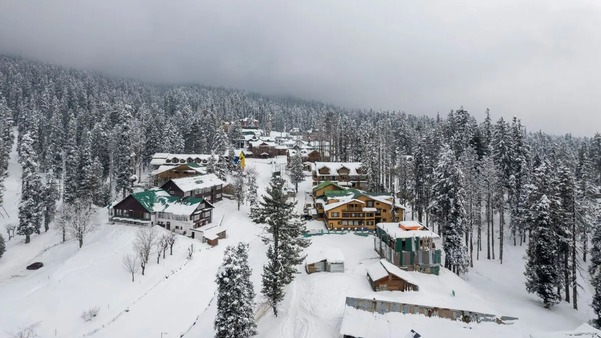 jk-weather-thunderstorms-snowfall-and-heavy-rain-forecasted-from-april-1820-advisory-issued