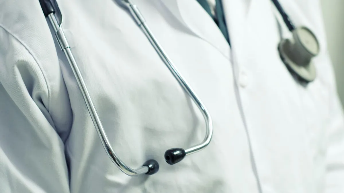 indian-origin-doctor-neil-k-anand-found-guilty-in-us-for-pushing-unnecessary-prescriptions-could-face-130-years-behind-bars