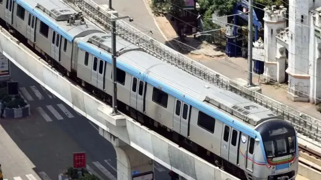 noida-metro-to-build-12-parking-lots-at-these-stations-know-cost-timings-other-details