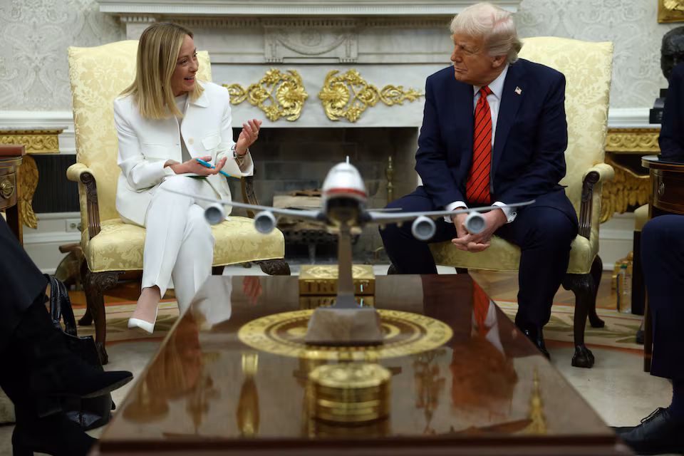 i-like-her-a-lot-donald-trump-praises-italy-pm-georgia-meloni-vows-100-trade-deal-with-italy-video