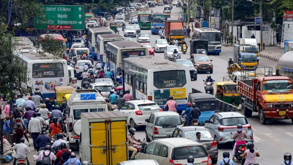 Bengaluru Traffic Live Updates: Namma Metro Construction Work Leads To Traffic Congestion On THESE Routes; Check Advisory