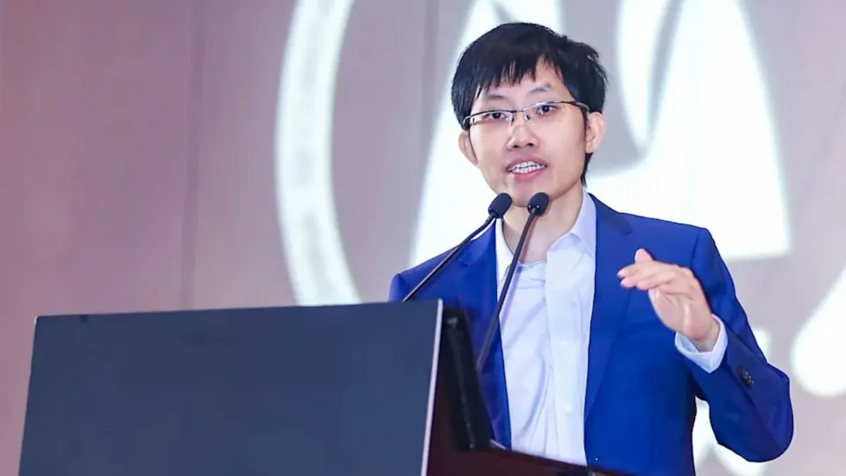 forget-elon-musk-and-sam-altman-deepseeks-founder-liang-wengfengs-ai-model-shook-the-world-success-story-from-small-village