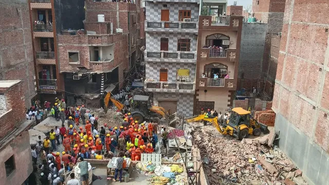 delhi-building-collapse-mustafabad-mishap-death-toll-injuries-rescue-operations-police-investigation-latest-updates