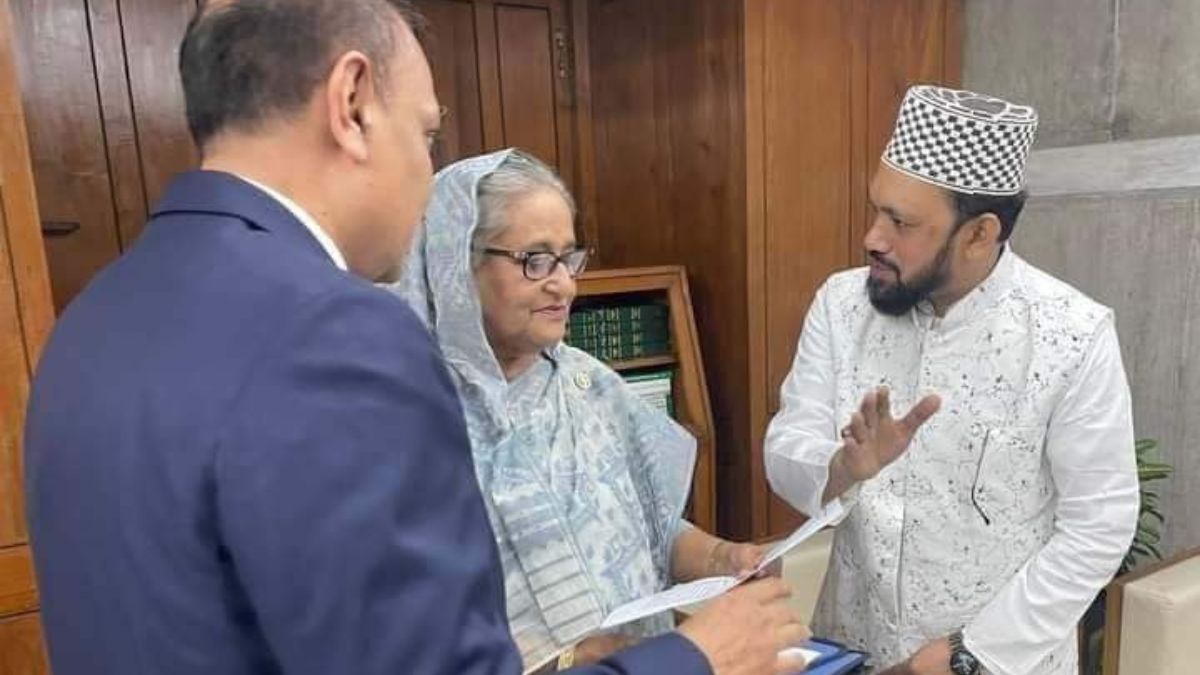 bangladesh-seeks-interpol-red-notice-for-former-prime-minister-sheikh-hasina-and-11-others-massive-crackdown-follows-tribunal-push