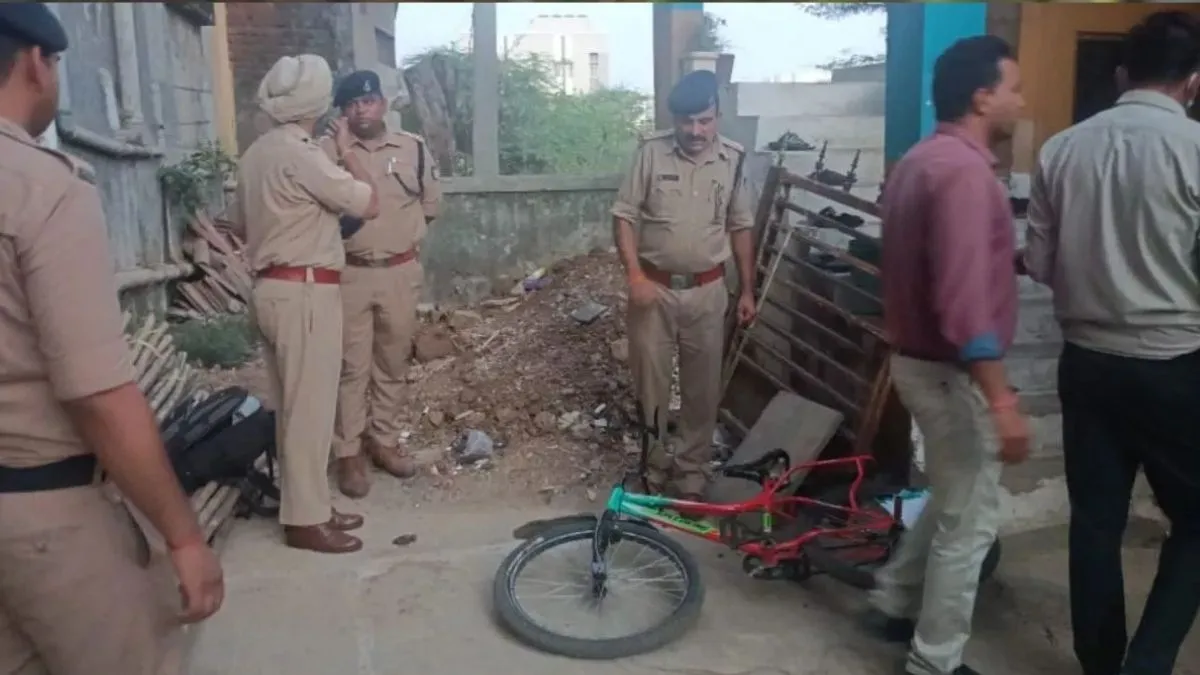 narmadapuram-mother-daughter-hacked-to-death-with-axe-in-mp-village-property-dispute-suspected
